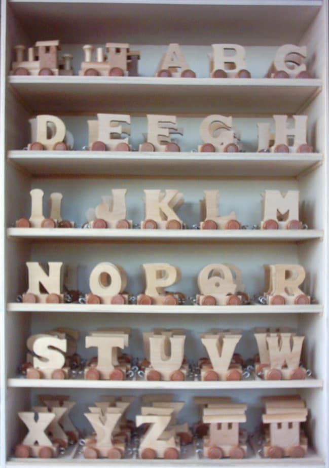 Buchstabenzüge,Namenszüge aus Holz